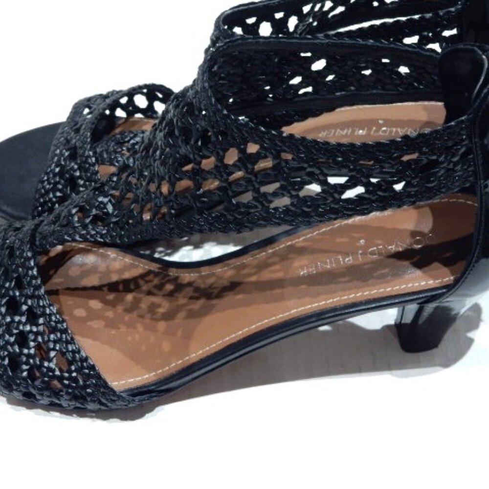 Donald J Pliner Black Patent and Braided Leather Sandals in Size 9M